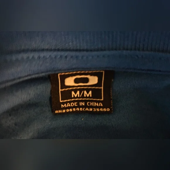 Oakley Men’s Blue Performance Golf Polo Shirt - Size Medium - Picture 3 of 5